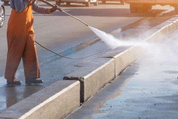 Commercial Concrete Cleaning in Port Orange