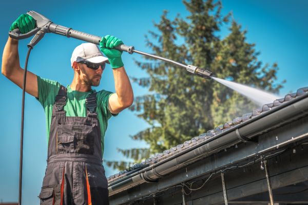 Gutter Washing in Port Orange