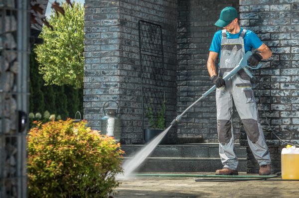 Outside House Cleaning in Port Orange