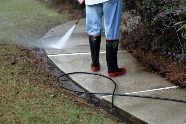 Sidewalk Pressure Cleaning in Port Orange